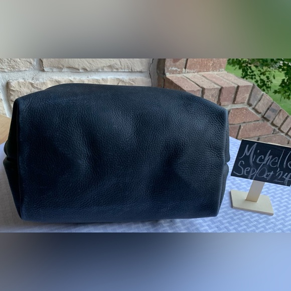 KMM & Co Navy Kodiak Tote! - Picture 3 of 9